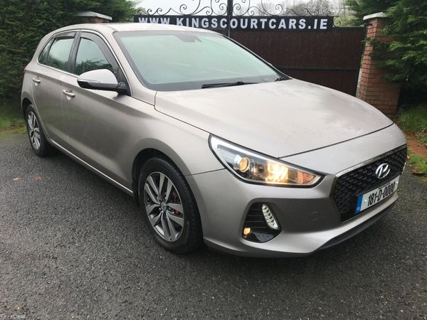 Hyundai i30 Hatchback, Petrol, 2018, Beige