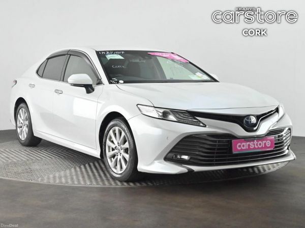 Toyota Camry Saloon, Petrol Hybrid, 2020, White