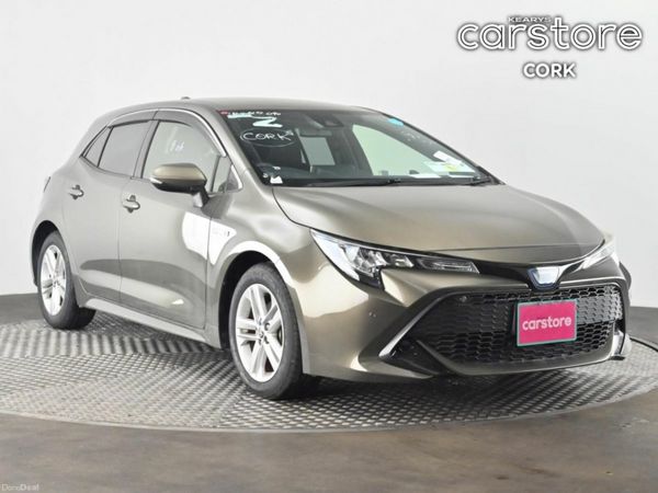 Toyota Corolla Hatchback, Petrol Hybrid, 2019, Gold