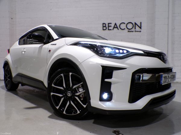 Toyota C-HR SUV, Petrol Hybrid, 2020, White