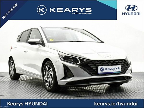 Hyundai i20 Hatchback, Petrol, 2025, White