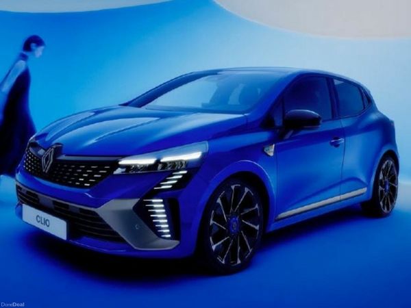 Renault Clio Hatchback, Petrol, 2026, 