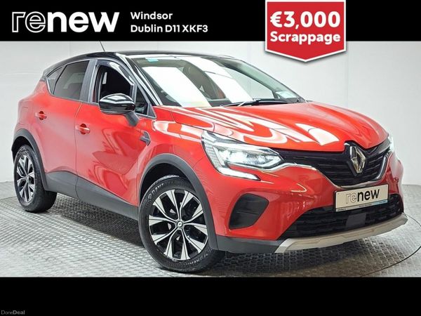 Renault Captur Hatchback, Petrol, 2023, Red