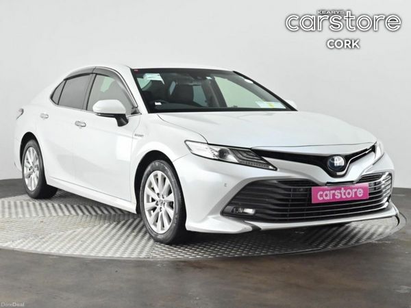 Toyota Camry Saloon, Petrol Hybrid, 2020, White