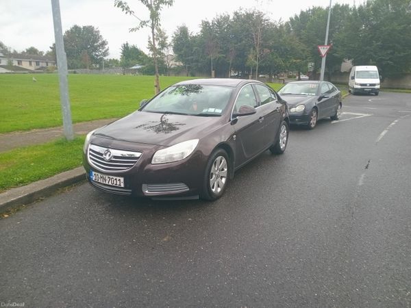 Vauxhall Insignia Hatchback, Diesel, 2010, Brown