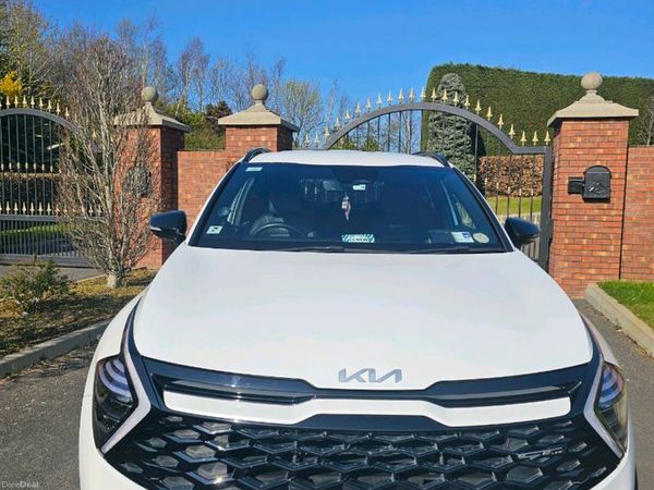 Kia Sportage SUV, Diesel Hybrid, 2022, White
