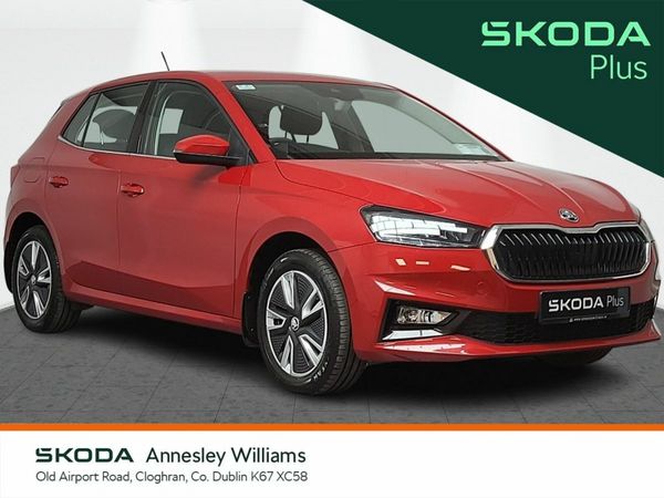 Skoda Fabia Hatchback, Petrol, 2023, Red