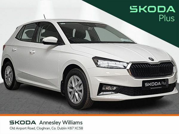 Skoda Fabia Hatchback, Petrol, 2023, White