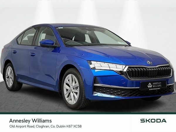 Skoda Octavia Saloon, Petrol, 2026, Blue