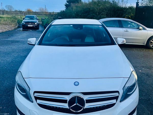 Mercedes-Benz A-Class Hatchback, Petrol, 2014, White