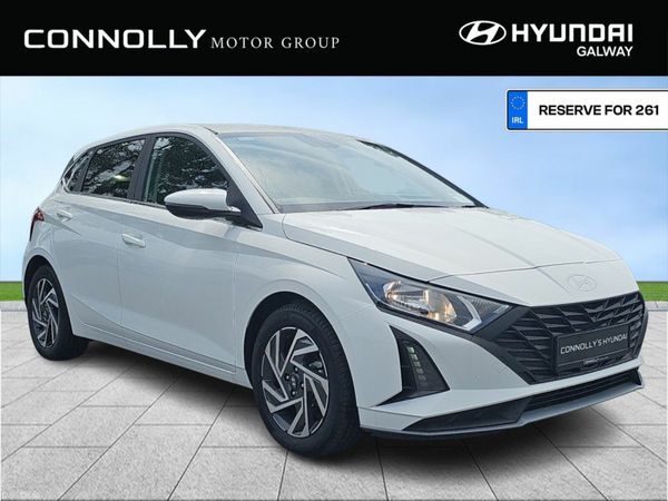 Hyundai i20 Hatchback, Petrol, 2026, White