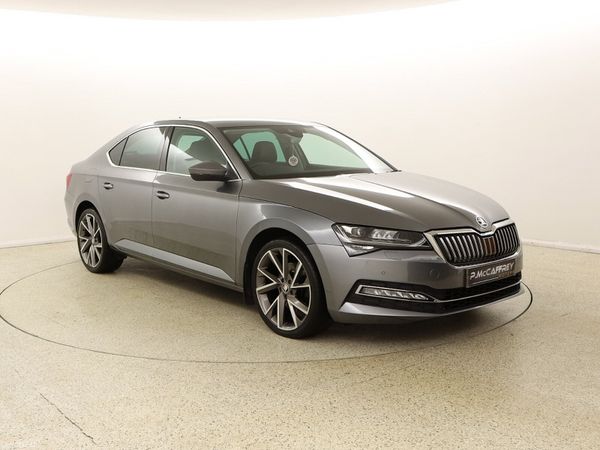 Skoda Superb Hatchback, Diesel, 2023, Grey