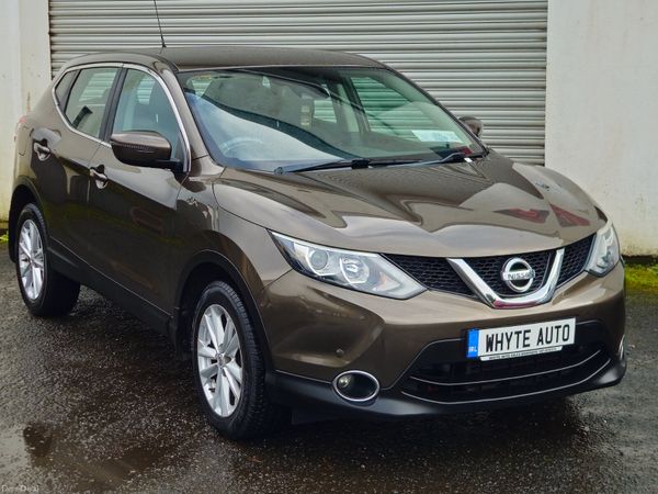 Nissan Qashqai Hatchback, Diesel, 2015, Brown