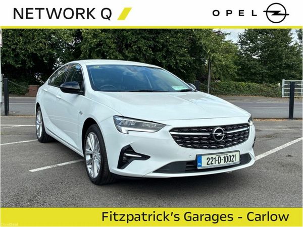 Opel Insignia Hatchback, Diesel, 2022, White