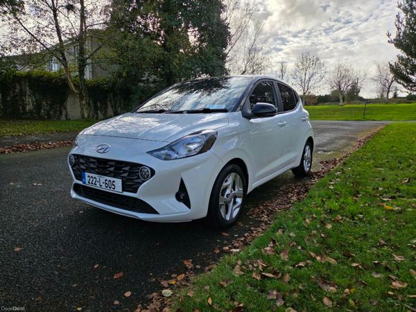 Hyundai i10 Hatchback, Petrol, 2022, White