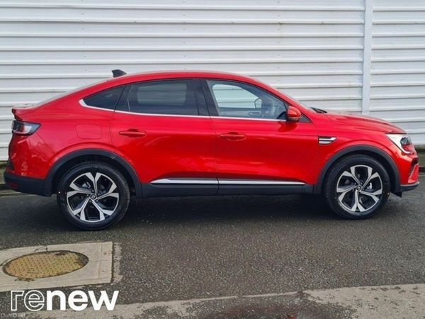 Renault Arkana Hatchback, Petrol, 2024, Red