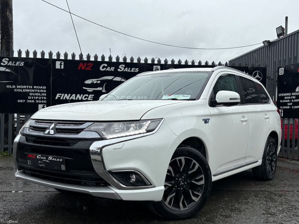 Mitsubishi Outlander SUV, Petrol Plug-in Hybrid, 2017, White