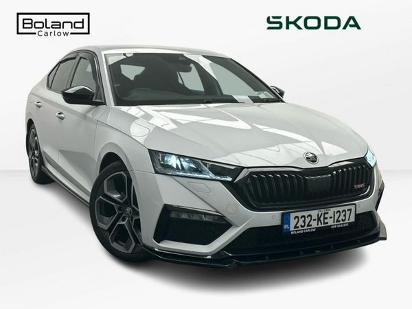 Skoda Octavia Saloon, Diesel, 2023, White