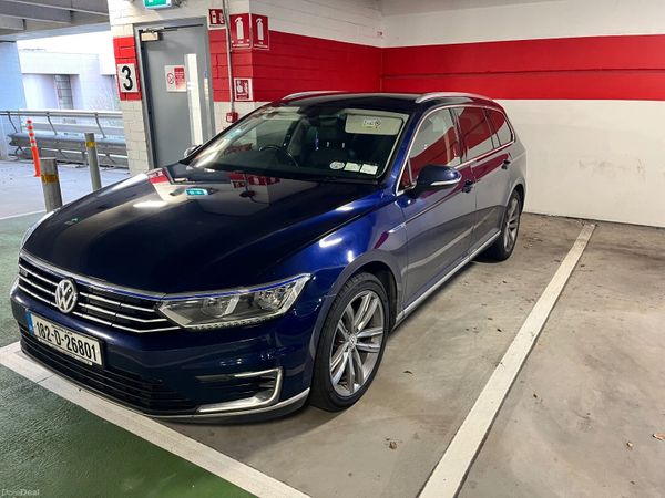 Volkswagen Passat Estate, Petrol Plug-in Hybrid, 2018, Blue