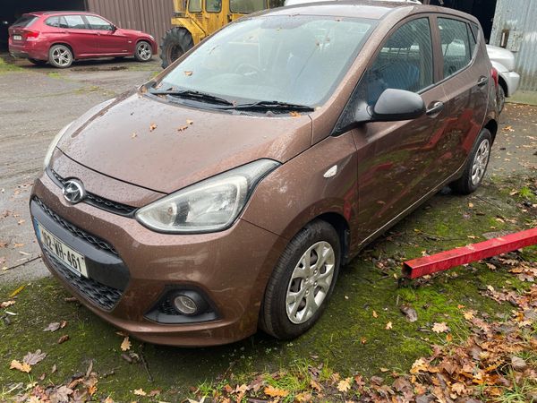 Hyundai i10 Hatchback, Petrol, 2016, Bronze