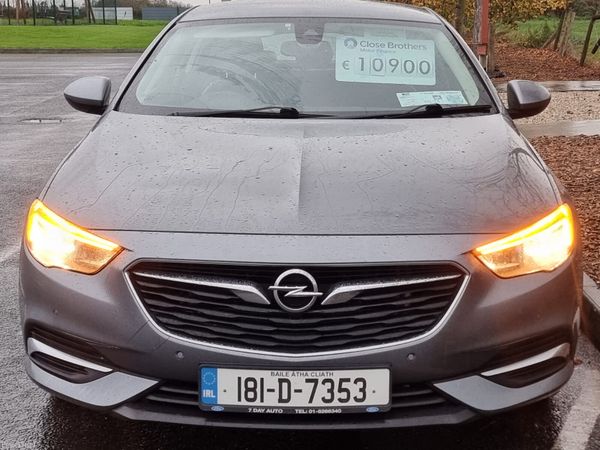 Opel Insignia Hatchback, Diesel, 2018, Grey