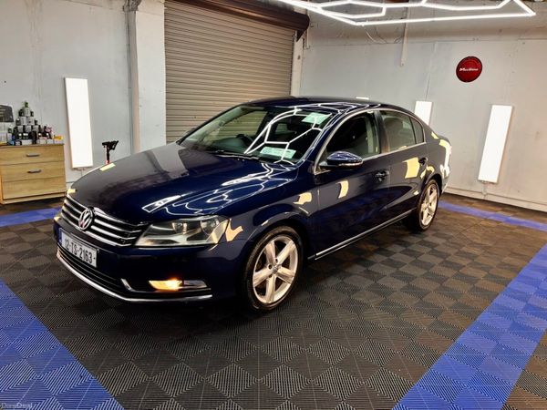 Volkswagen Passat Saloon, Diesel, 2012, Blue