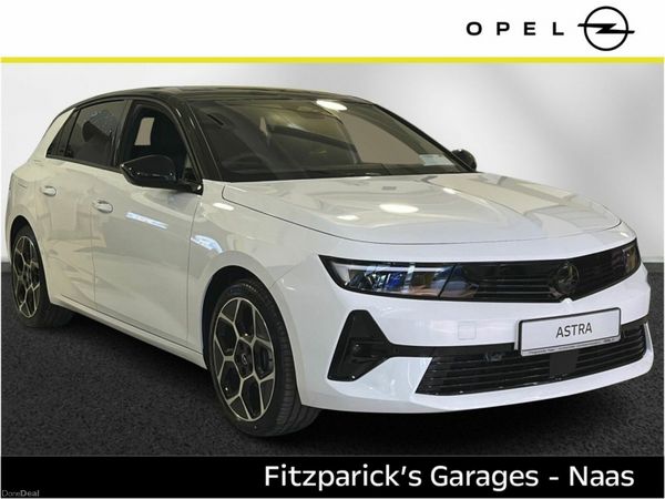 Opel Astra Hatchback, Petrol, 2026, White