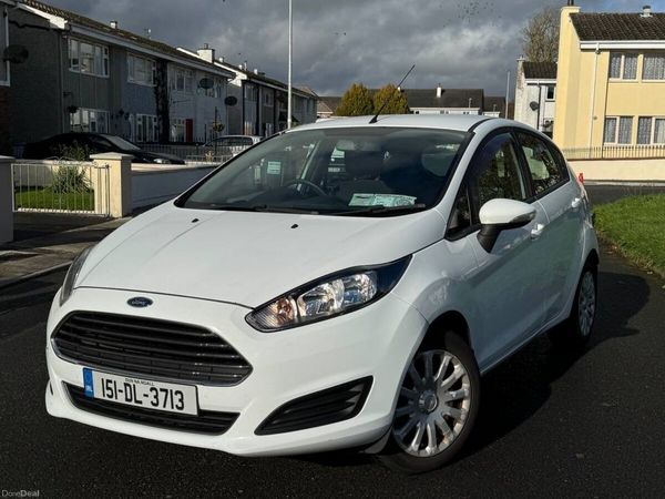 Ford Fiesta Hatchback, Petrol, 2015, White