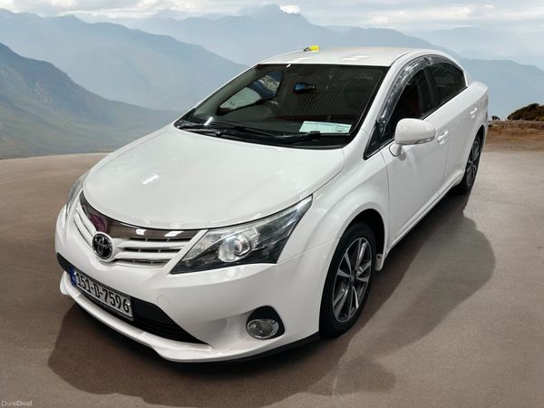 Toyota Avensis Saloon, Diesel, 2015, White