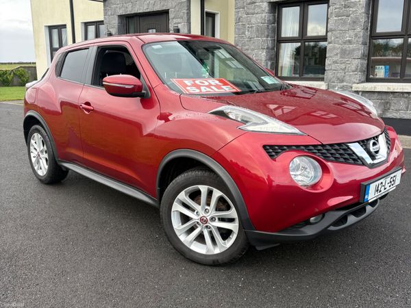 Nissan Juke SUV, Petrol, 2014, Red