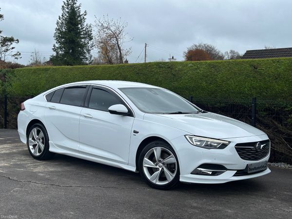 Vauxhall Insignia Hatchback, Diesel, 2018, White