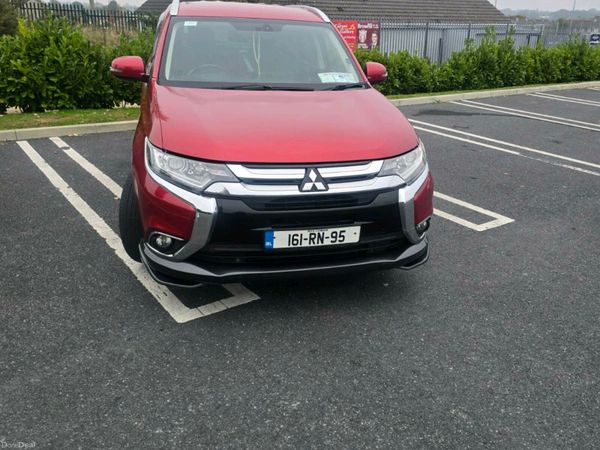 Mitsubishi Outlander SUV, Diesel, 2016, Red