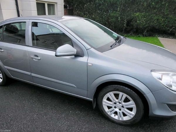 Opel Astra Saloon, Diesel, 2012, Silver