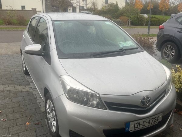 Toyota Yaris Hatchback, Petrol, 2013, Silver