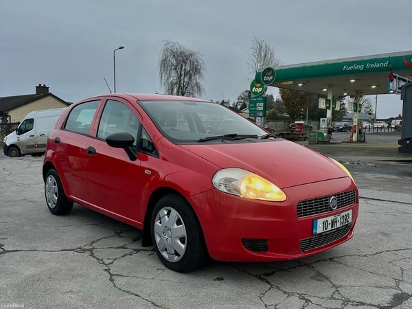 Fiat Punto Hatchback, Petrol, 2010, Red