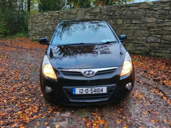 Hyundai i20 Hatchback, Petrol, 2012, Black