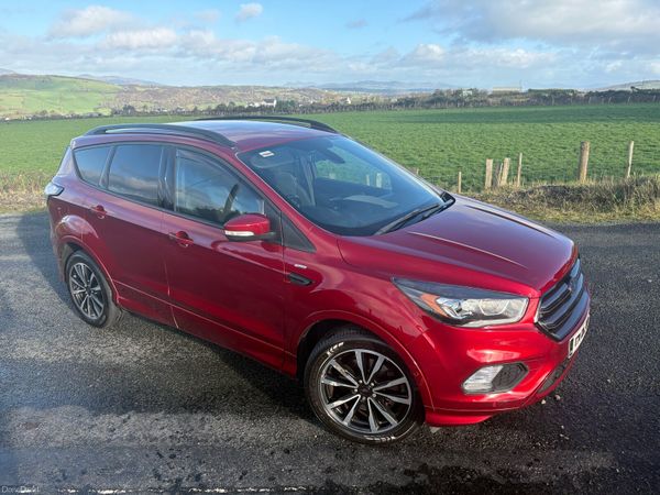 Ford Kuga SUV, Diesel, 2017, Red