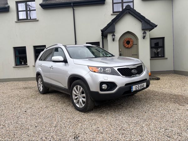 Kia Sorento SUV, Diesel, 2012, Silver