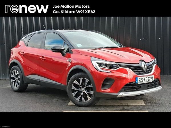 Renault Captur Hatchback, Petrol, 2022, Red