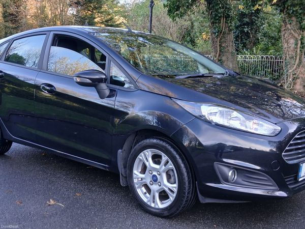 Ford Fiesta Hatchback, Petrol, 2013, Black