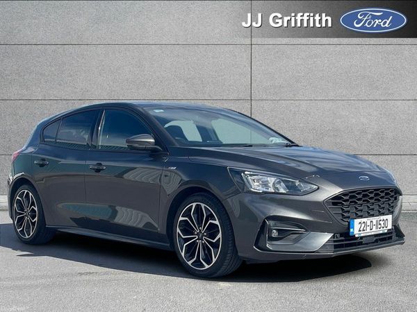 Ford Focus Hatchback, Petrol Hybrid, 2022, Grey