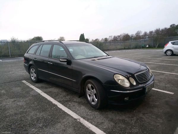 Mercedes-Benz E-Class Estate, Petrol, 2004, Black