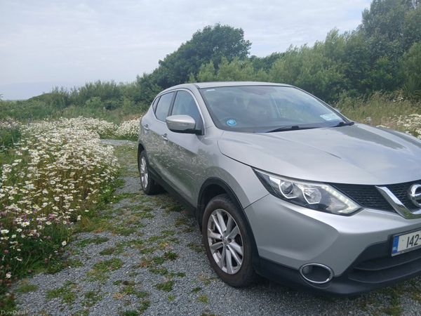 Nissan Qashqai Hatchback, Petrol, 2014, Silver
