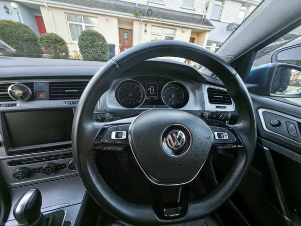 Volkswagen Golf Hatchback, Petrol, 2015, Blue