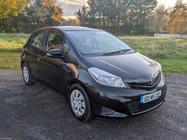 Toyota Yaris Hatchback, Petrol, 2013, Black