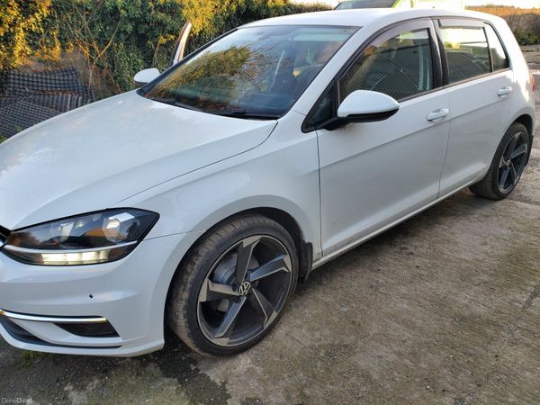 Volkswagen Golf Estate, Petrol, 2019, White