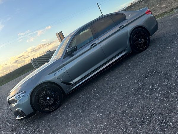 BMW 5-Series Saloon, Petrol Plug-in Hybrid, 2019, Blue