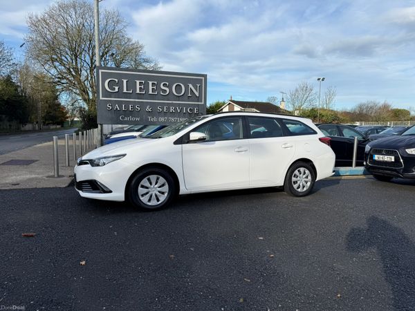 Toyota Auris Estate, Diesel, 2016, White