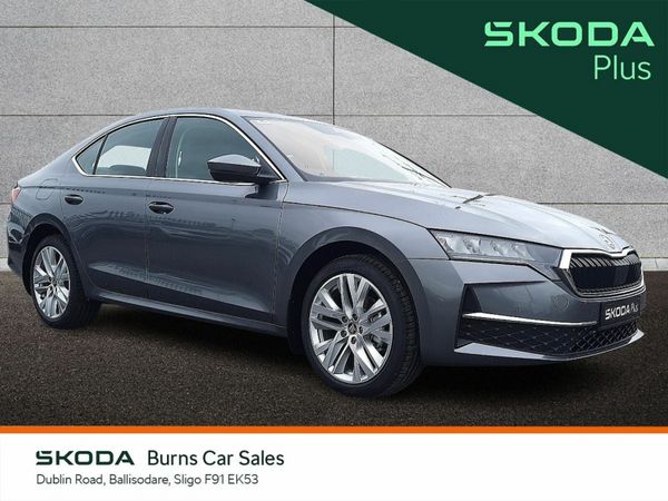 Skoda Octavia Hatchback, Diesel, 2025, Grey