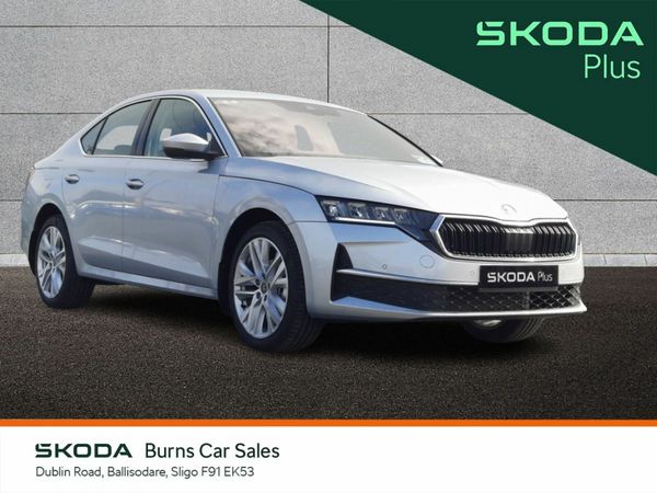 Skoda Octavia Hatchback, Petrol, 2025, Silver